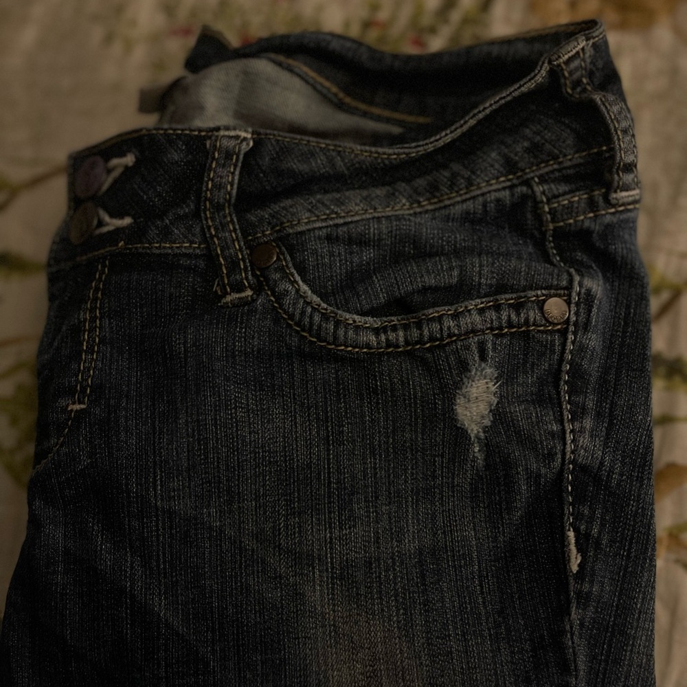 Dark Blue Distressed Vintage Jeans